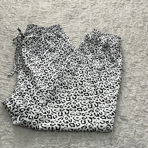 NWT Belinda women's animal print drawstring elastic waist 4 pocket Jogger - Picture 4 of 13